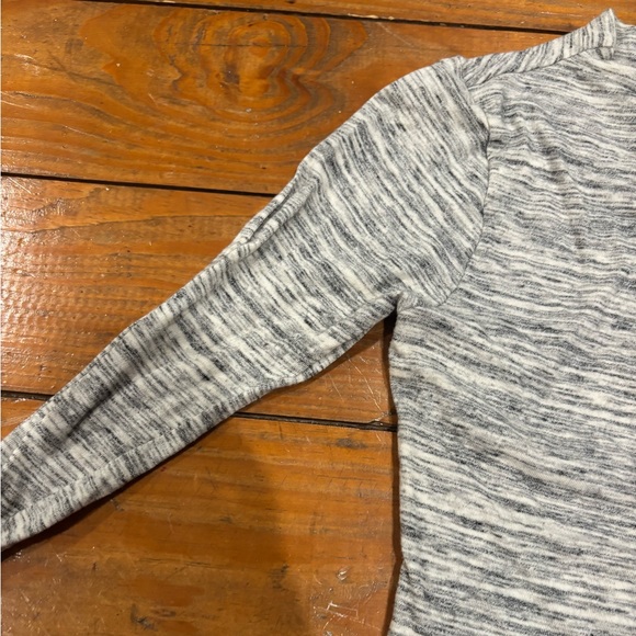 (807) +GRAY DRESS - Picture 3 of 8